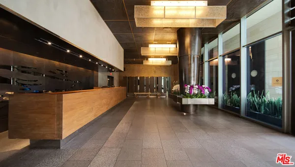 $3,295,000 | 1755 Ocean Avenue, Unit 303, Santa Monica, CA 90401