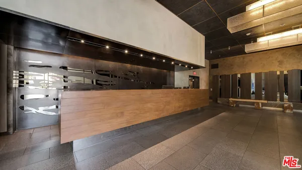 $3,295,000 | 1755 Ocean Avenue, Unit 303, Santa Monica, CA 90401