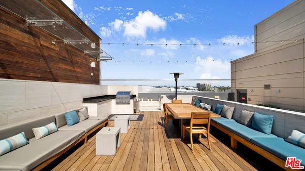 $3,295,000 | 1755 Ocean Avenue, Unit 303, Santa Monica, CA 90401