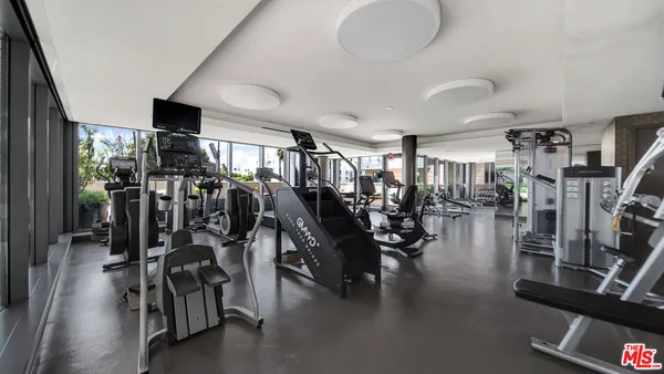 $3,295,000 | 1755 Ocean Avenue, Unit 303, Santa Monica, CA 90401