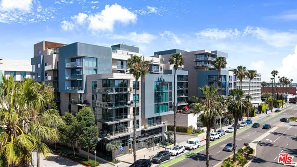 $3,295,000 | 1755 Ocean Avenue, Unit 303, Santa Monica, CA 90401