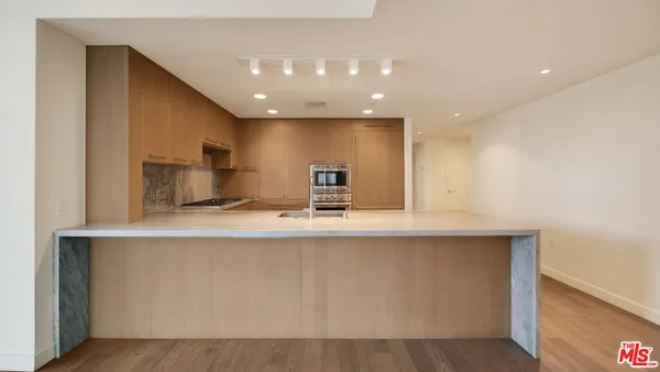 $3,295,000 | 1755 Ocean Avenue, Unit 303, Santa Monica, CA 90401