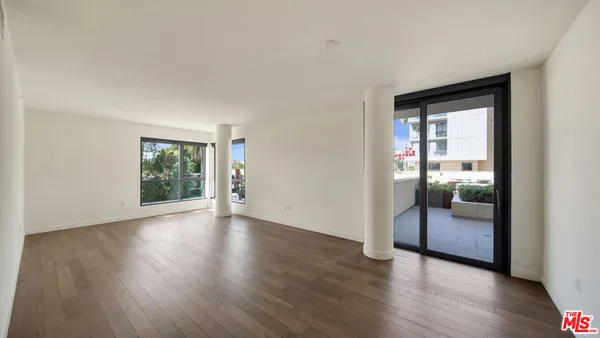 $3,295,000 | 1755 Ocean Avenue, Unit 303, Santa Monica, CA 90401