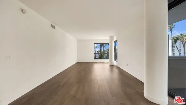 $3,295,000 | 1755 Ocean Avenue, Unit 303, Santa Monica, CA 90401