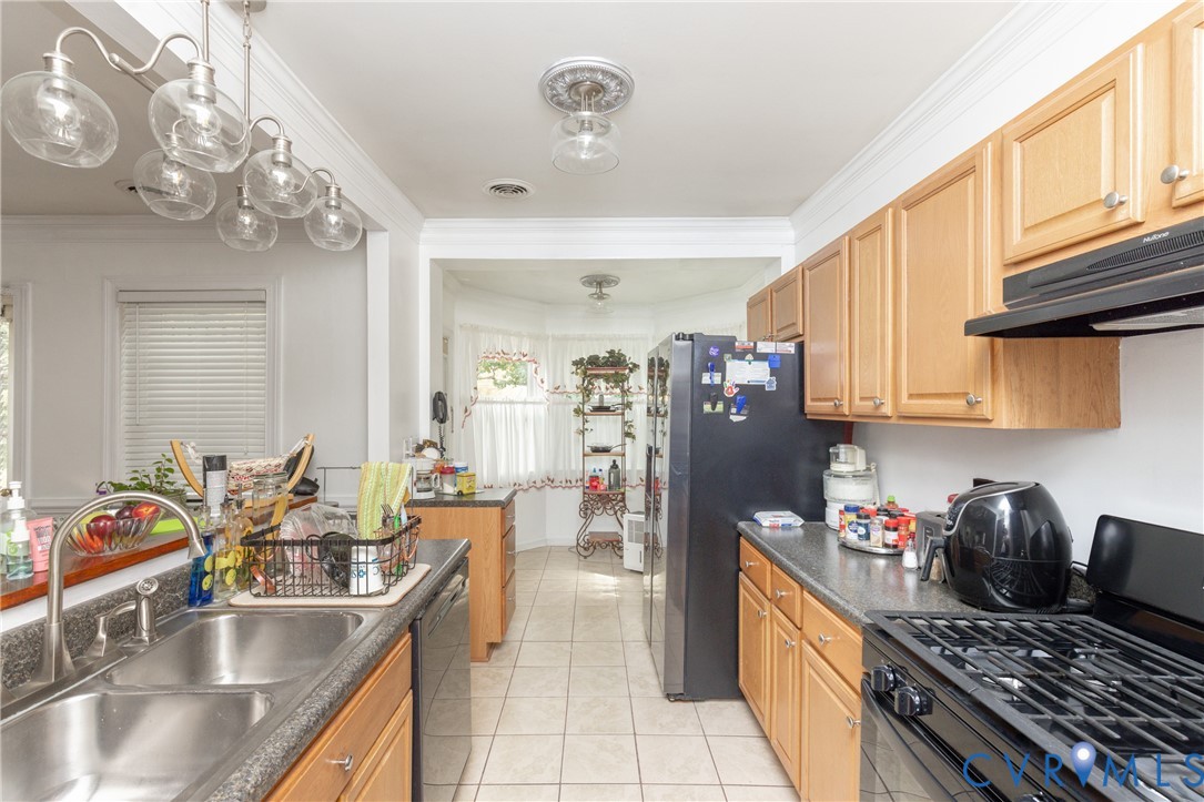 1124 Northampton Road Petersburg, VA 23805 - Photo 11 of 33