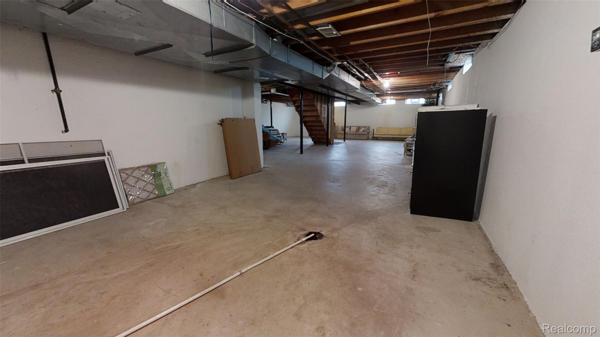 17635 Wayne Road Livonia, MI 48152 - Photo 29 of 31 Basement