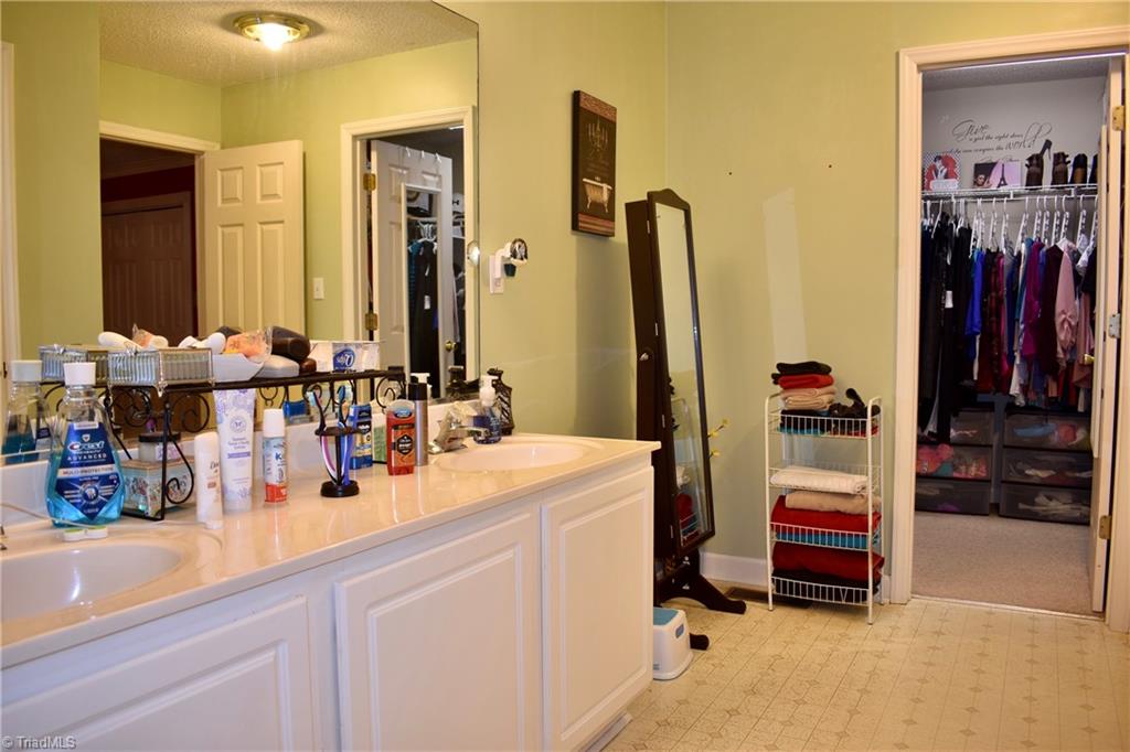 278 Ridge Drive Lexington, NC 27295 - Photo 26 of 48 Gallery Image 26