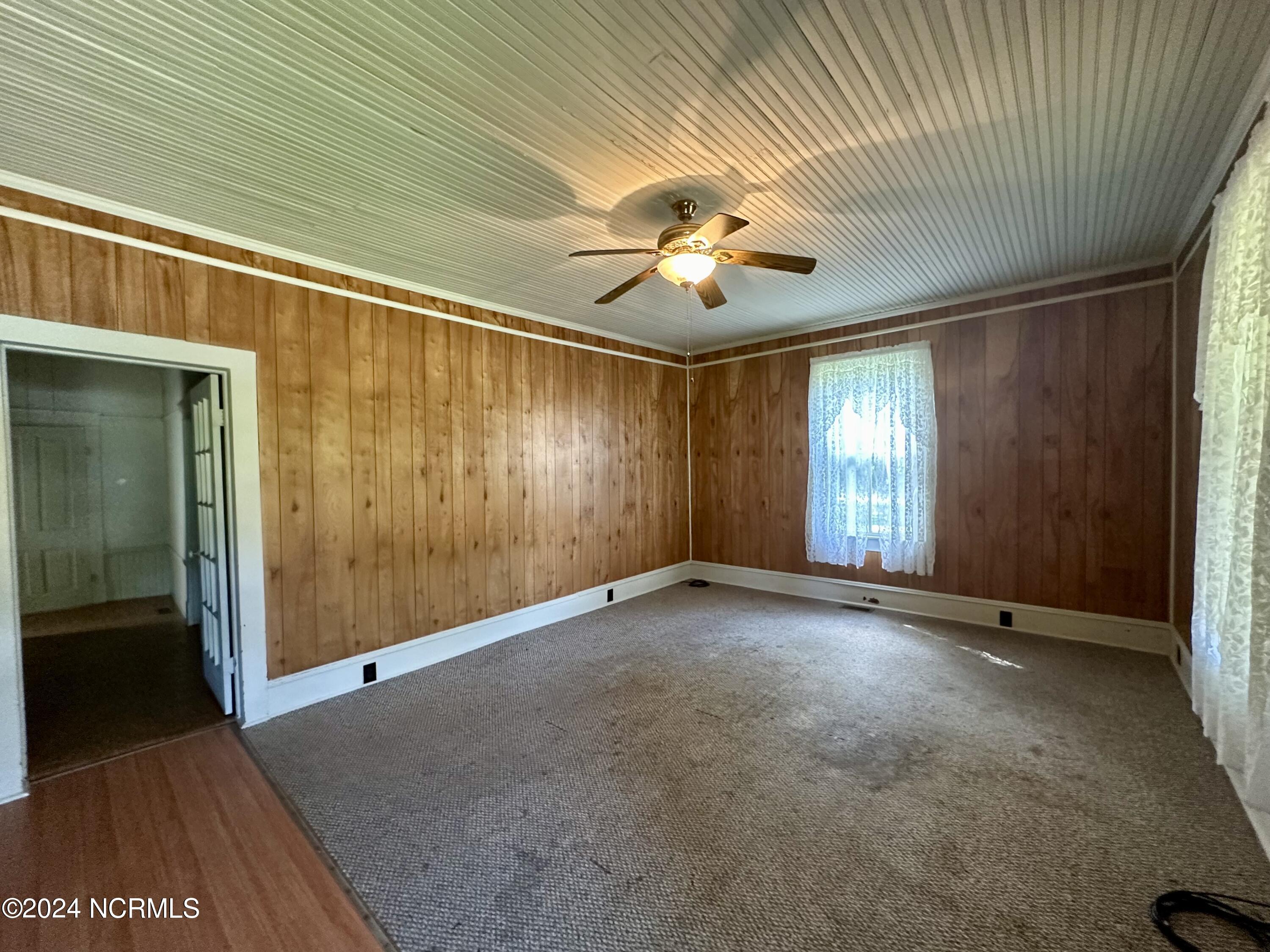 114 Rhodes Avenue Windsor, NC 27983 - Photo 3 of 26 IMG_1767