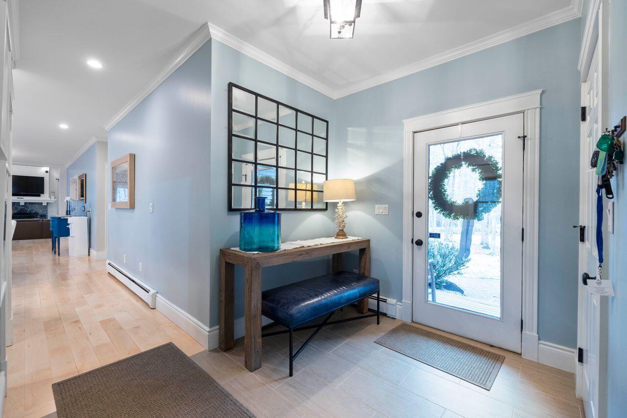 18 Ledgewater Drive Kennebunk, ME 04043 - Photo 13 of 49 Entry