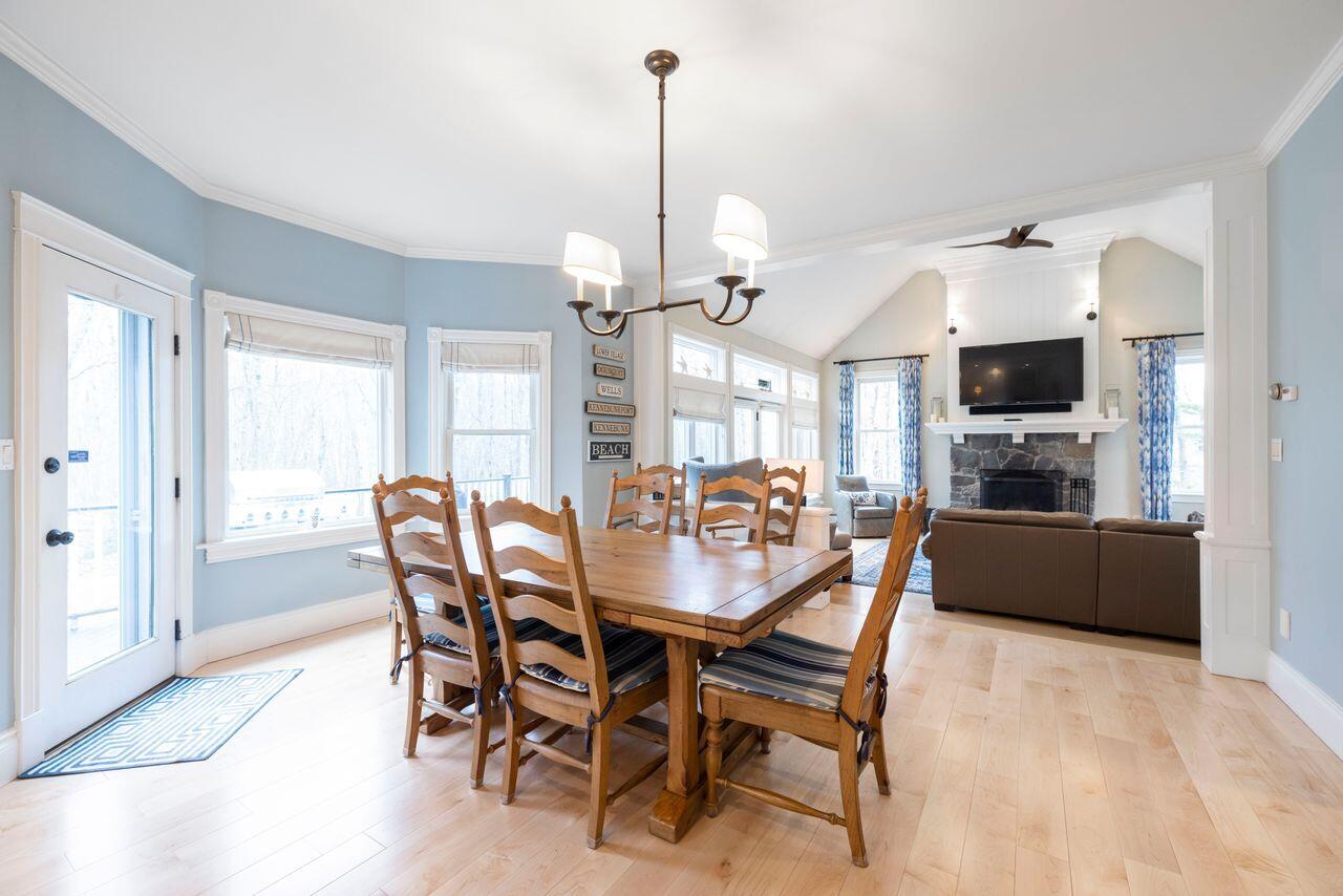 18 Ledgewater Drive Kennebunk, ME 04043 - Photo 15 of 49 Dining