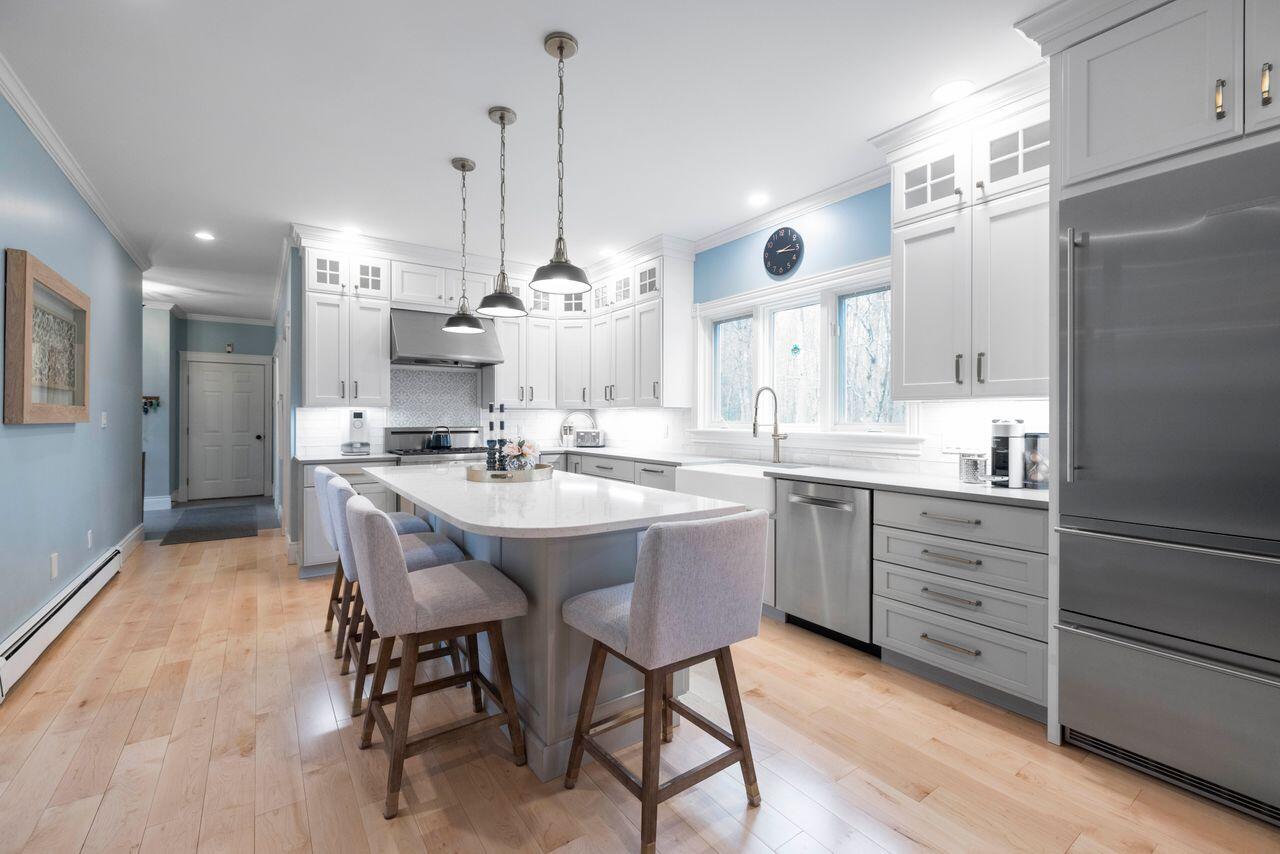 18 Ledgewater Drive Kennebunk, ME 04043 - Photo 5 of 49 Kitchen