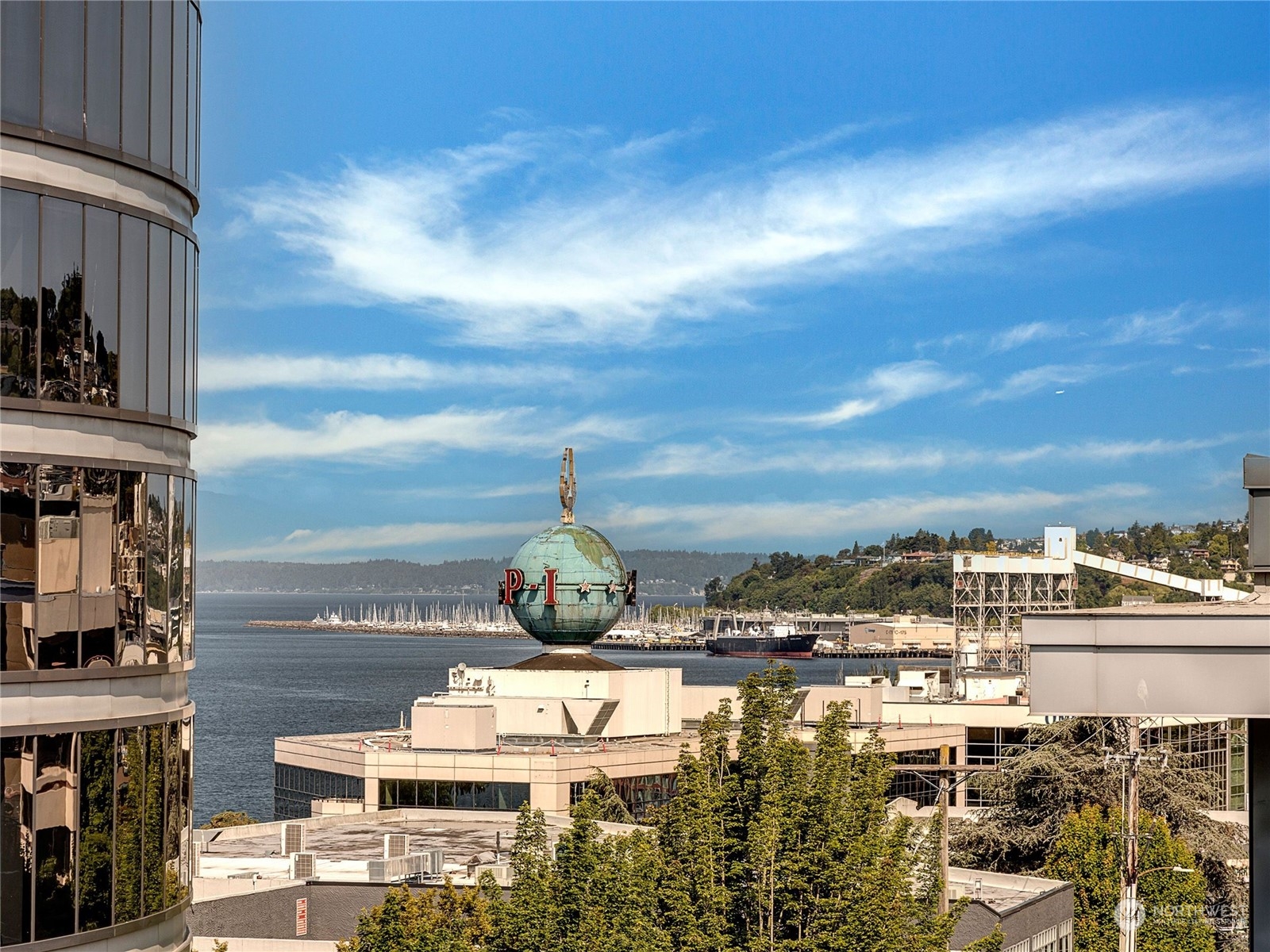 3028 Western Avenue, Unit 408 Seattle, WA 98121 - Photo 8 of 40