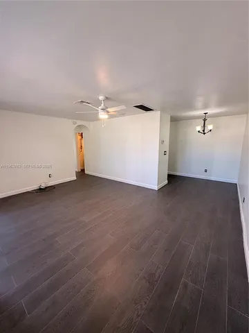 $2,900 | 5230 Southwest 116th Avenue, Unit 1, Miami, FL 33165