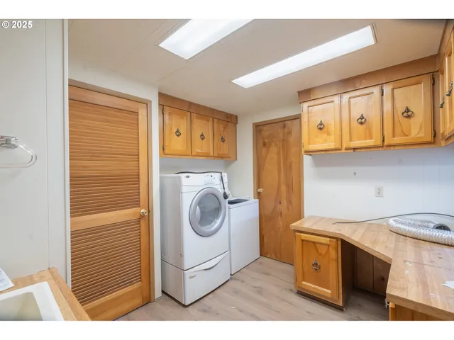 $74,000 | 1200 East Central Avenue, Unit 62, Sutherlin, OR 97479