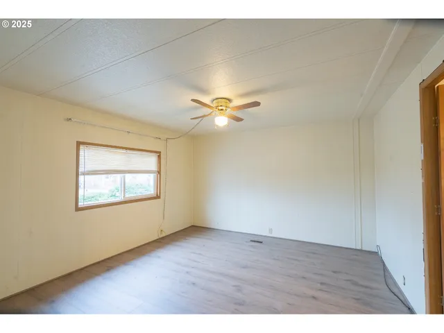 $74,000 | 1200 East Central Avenue, Unit 62, Sutherlin, OR 97479