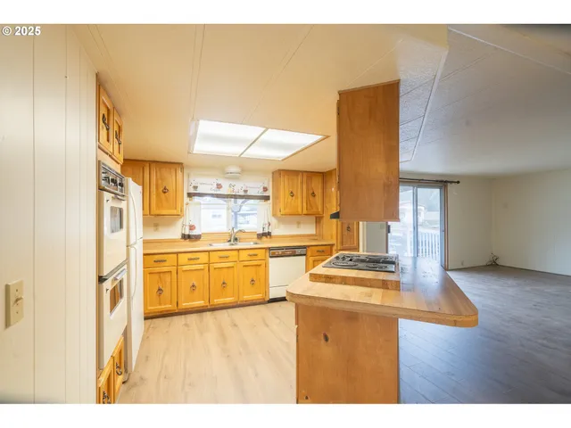 $74,000 | 1200 East Central Avenue, Unit 62, Sutherlin, OR 97479