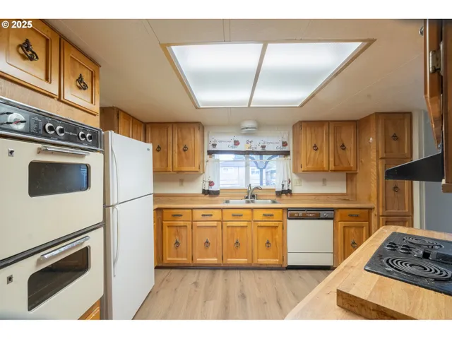 $74,000 | 1200 East Central Avenue, Unit 62, Sutherlin, OR 97479