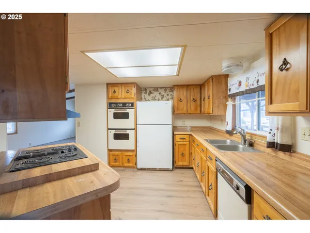 $74,000 | 1200 East Central Avenue, Unit 62, Sutherlin, OR 97479