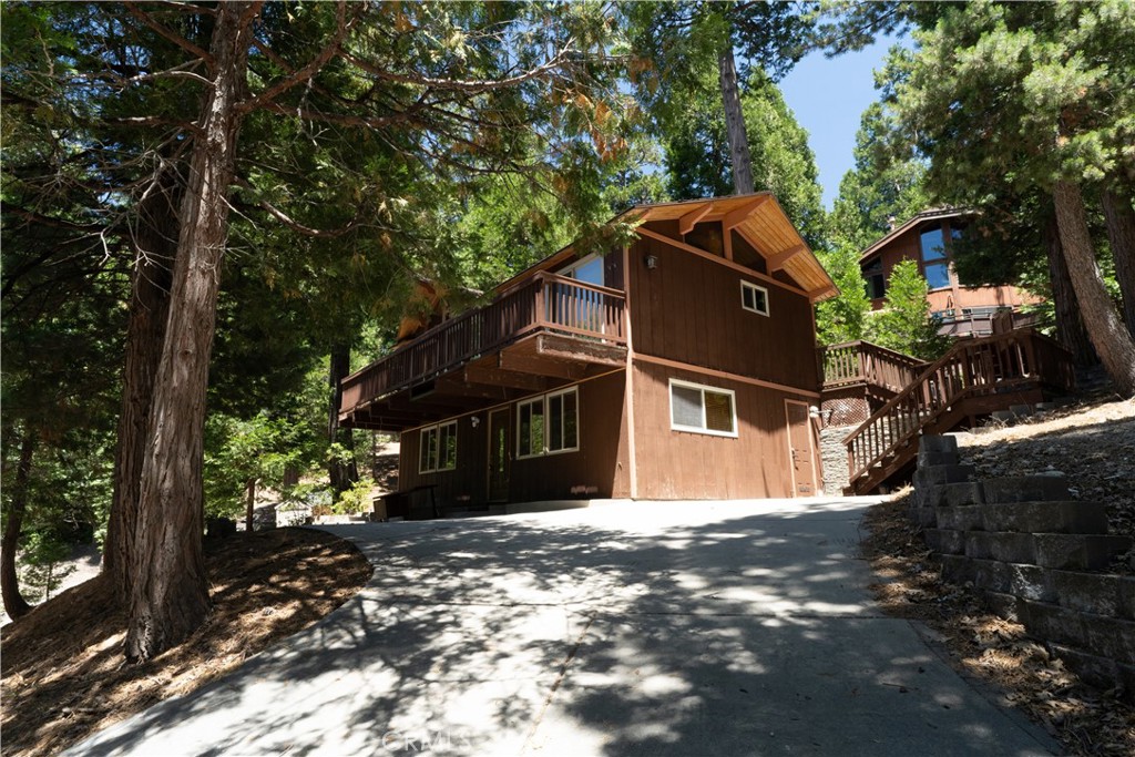 392 Pioneer Road Lake Arrowhead, CA 92352 - Photo 34 of 41