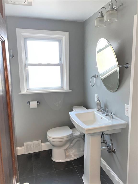 1783 Locust Road Franklin Park, PA 15143 - Photo 12 of 25 Gallery Image 12