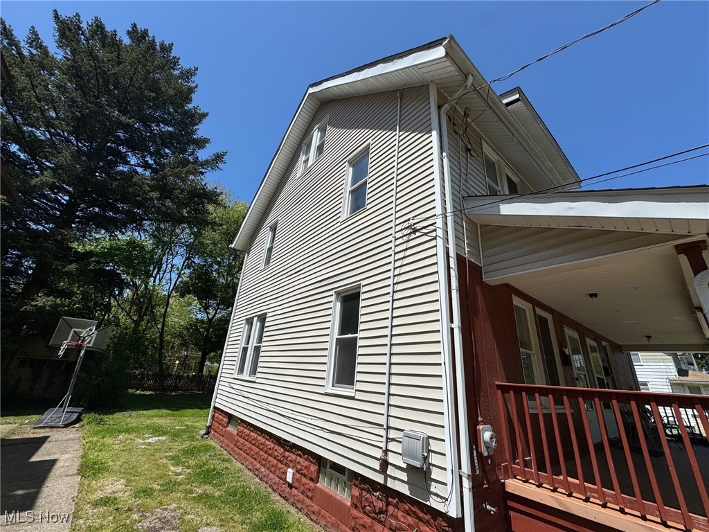 716-718 Carpenter Street Akron, OH 44310 - Photo 7 of 48 Gallery Image 7