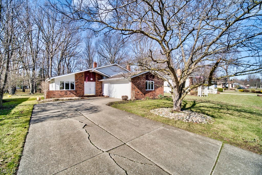 6046 Collins Road Mentor, OH 44060 - Photo 3 of 31