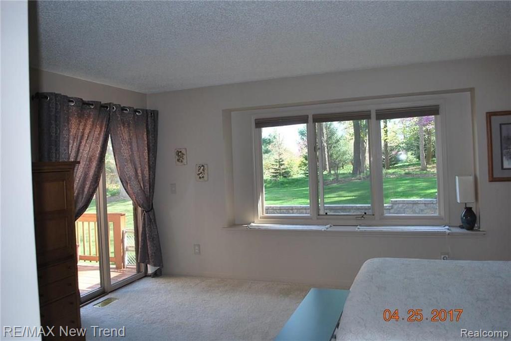22195 River Ridge Trail Farmington Hills, MI 48335 - Photo 14 of 24