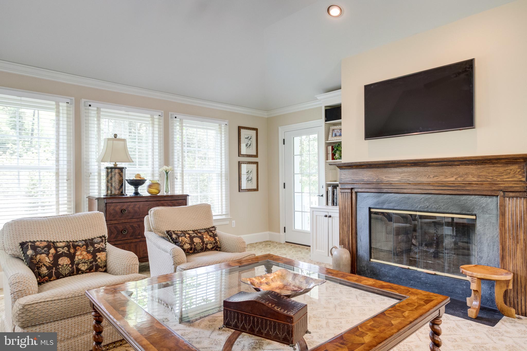 1017 Turkey Run Road McLean, VA 22101 - Photo 13 of 57 Family Room