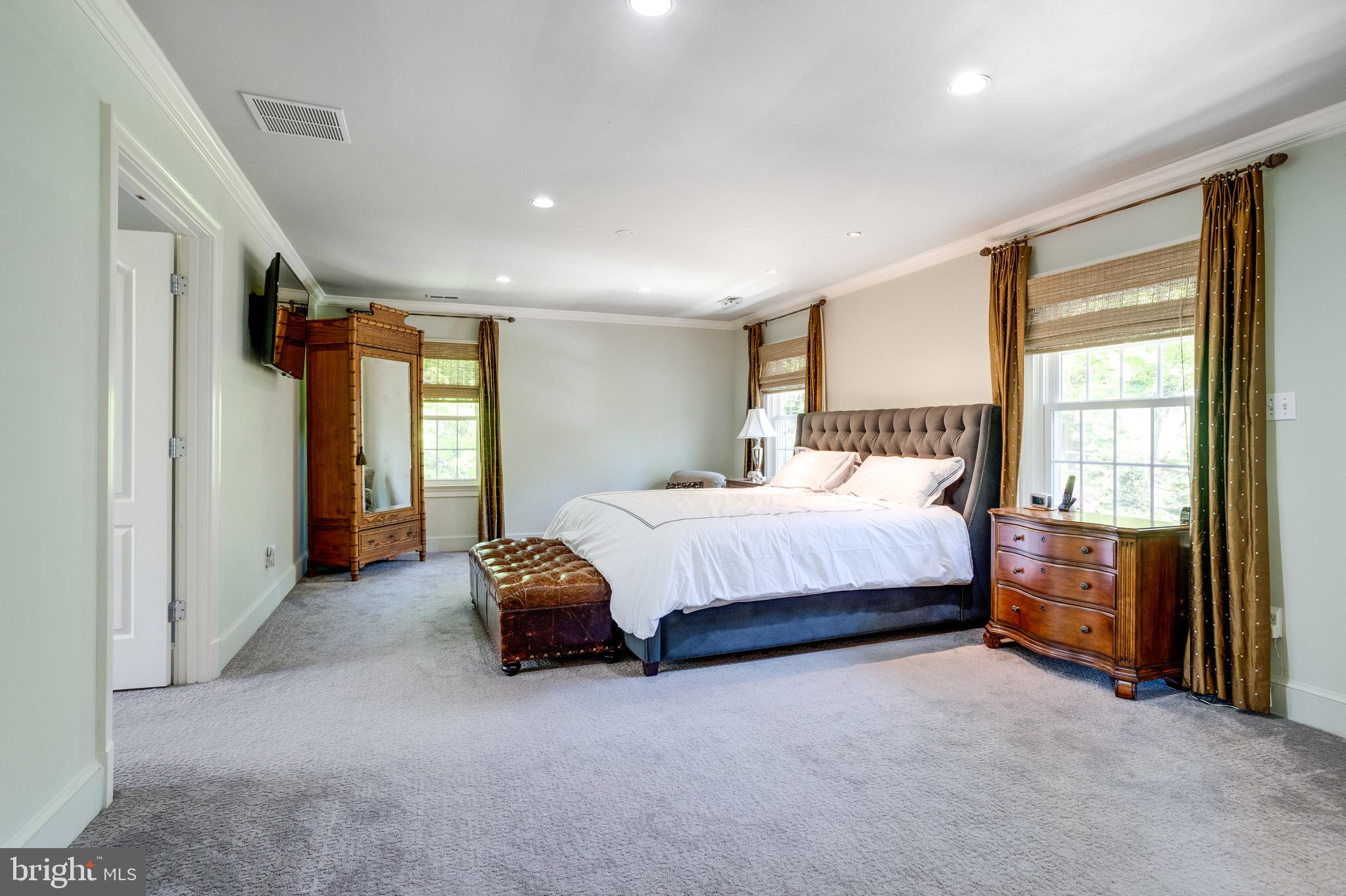 1017 Turkey Run Road McLean, VA 22101 - Photo 19 of 57 Primary Bedroom