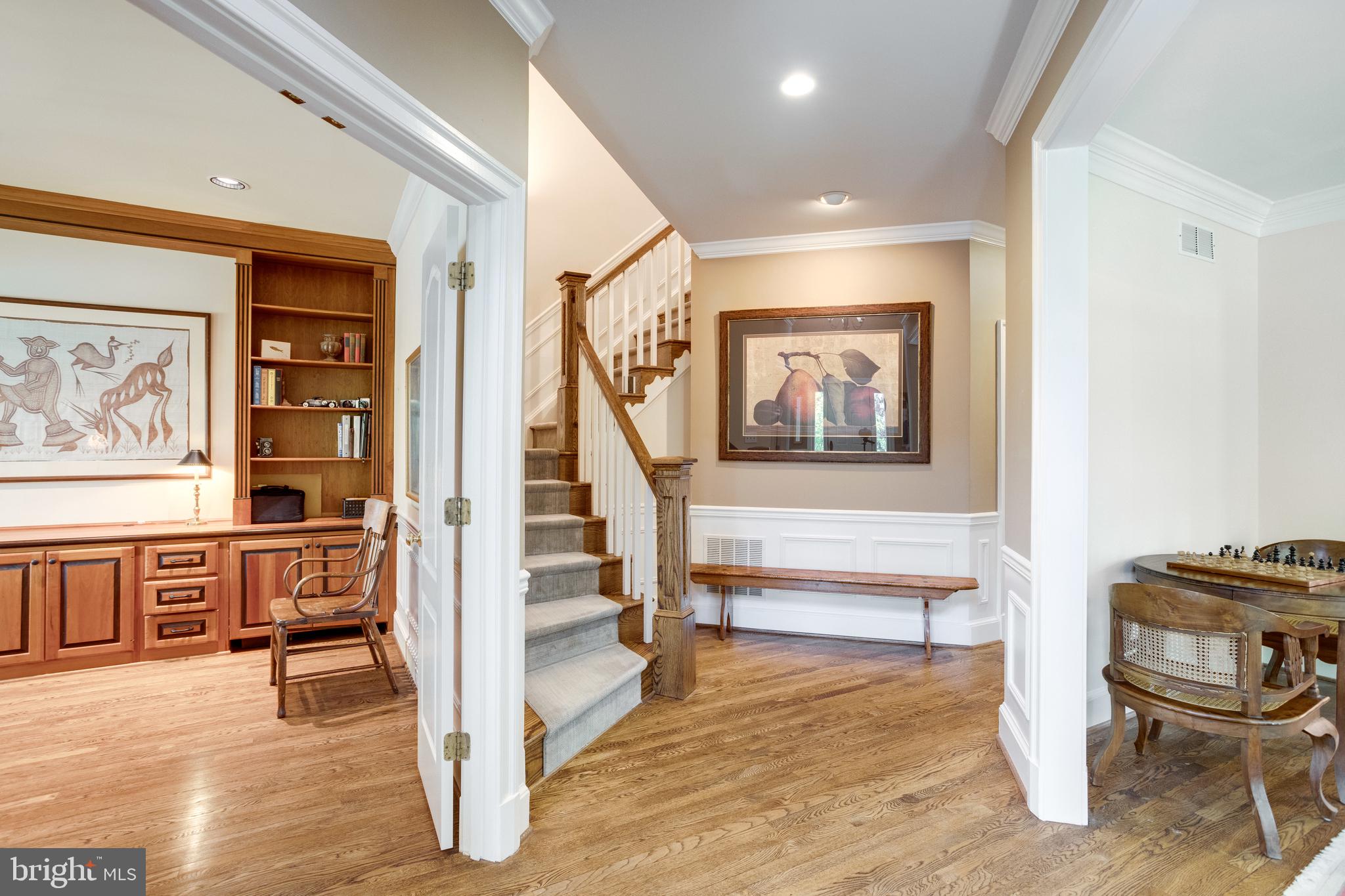 1017 Turkey Run Road McLean, VA 22101 - Photo 5 of 57 Foyer