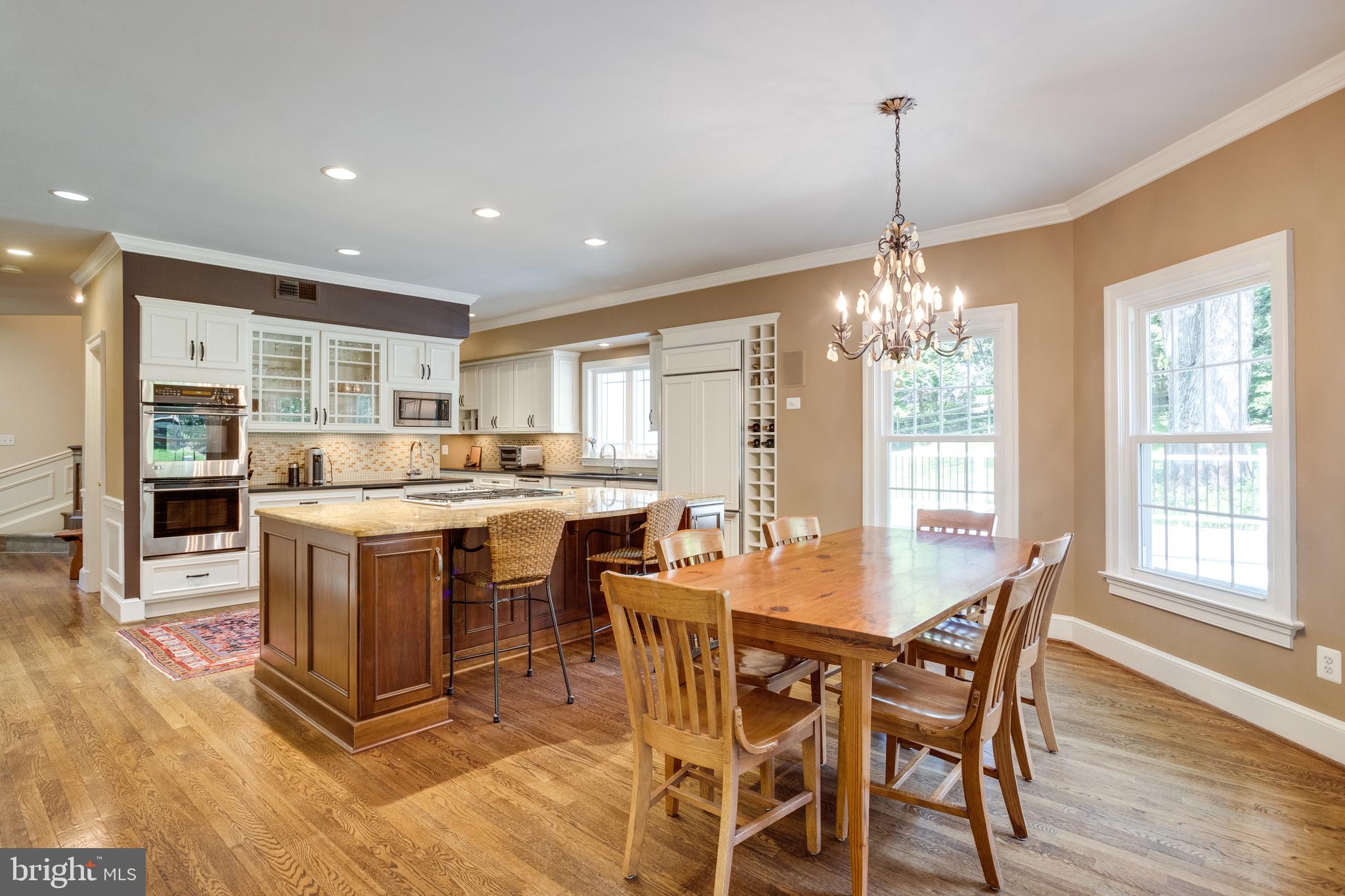 1017 Turkey Run Road McLean, VA 22101 - Photo 6 of 57 Kitchen and Breakfast Area