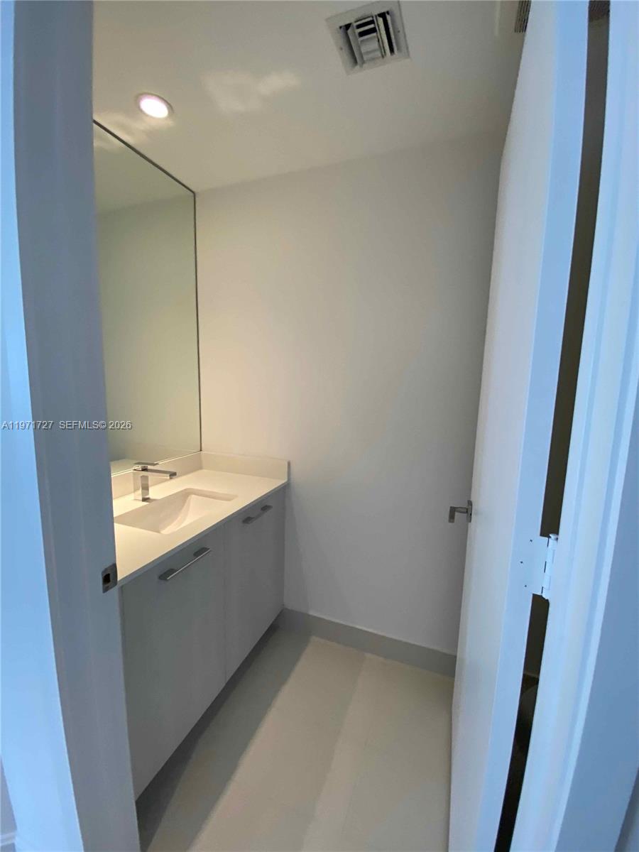 45 Southwest 9th Street, Unit 3703 Miami, FL 33130 - Photo 45 of 73 Photo 45