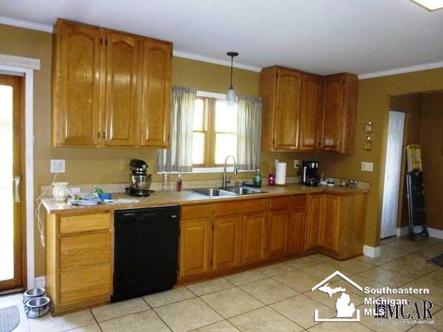 3266 Kelly Road La Salle, MI 48145 - Photo 8 of 15 21294026-7.JPG
