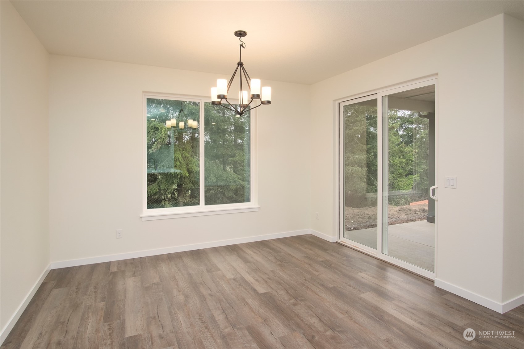 1070 Rw Fletcher Street Winlock, WA 98596 - Photo 7 of 21 a view of livingroom with window