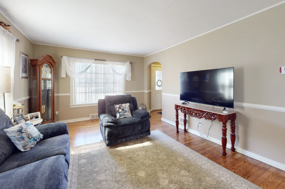 423 South Main Street Montgomery, IL 60538 - Photo 12 of 18