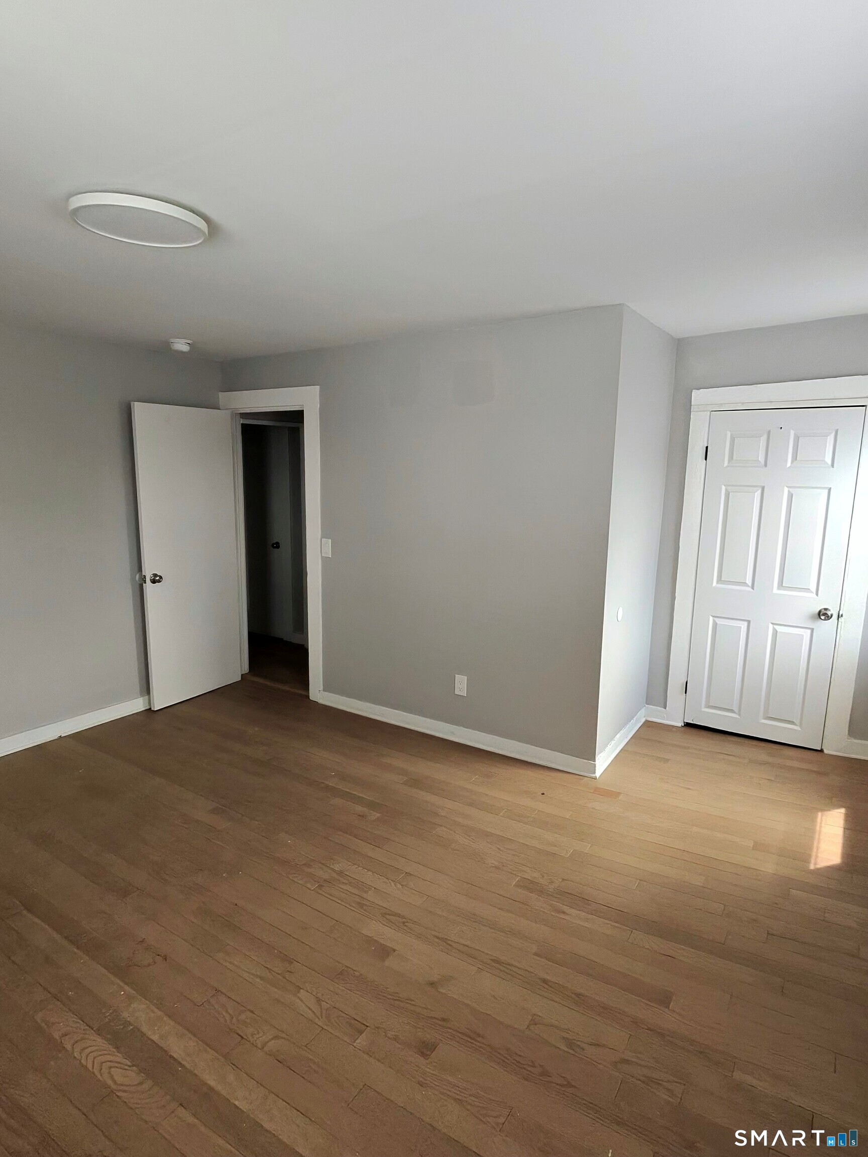 982 Pembroke Street, Unit 2L Bridgeport, CT 06608 - Photo 8 of 13 Bedroom 2