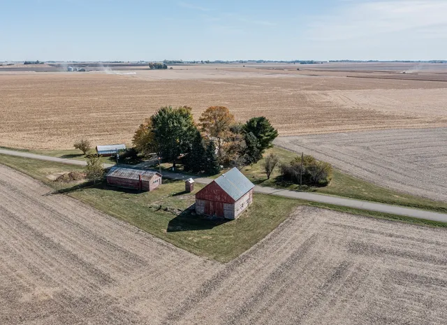 $229,900 | 24592-2235 County Road 2235 North, Princeton, IL 61356