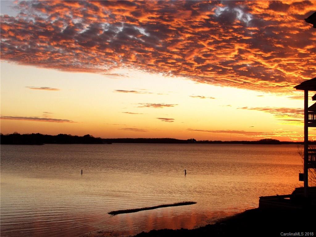 17925 Kings Point Drive, Unit F Cornelius, NC 28031 - Photo 35 of 36 a view of an ocean