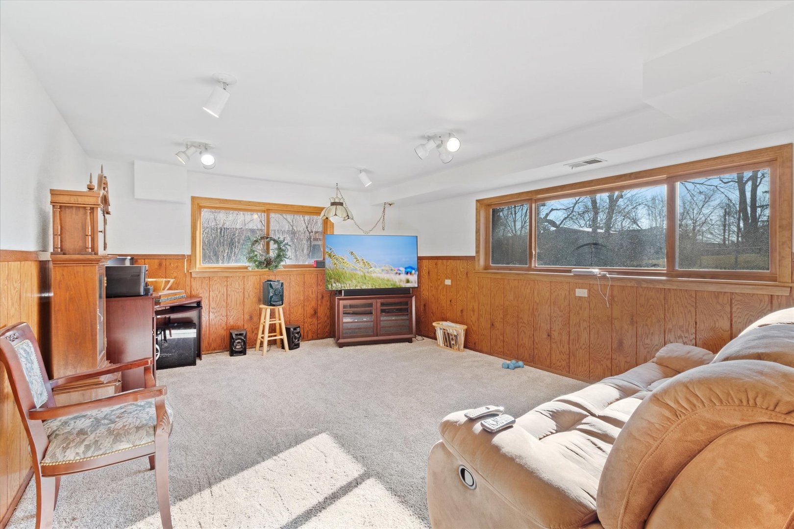 356 East Church Street Elmhurst, IL 60126 - Photo 7 of 16 a bed room with furniture and a large window