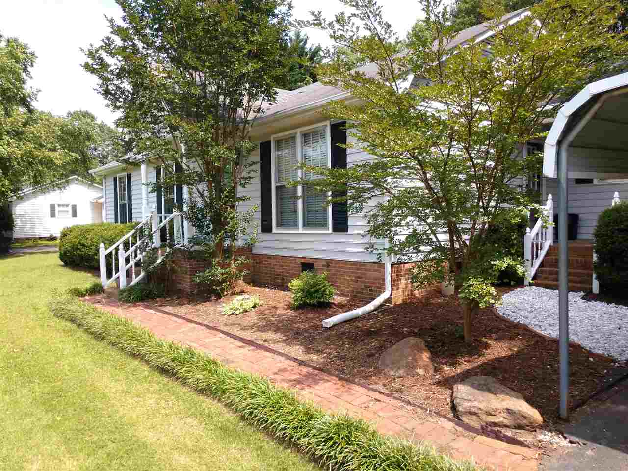 112 Tram Road Cowpens, SC 29330 - Photo 2 of 23