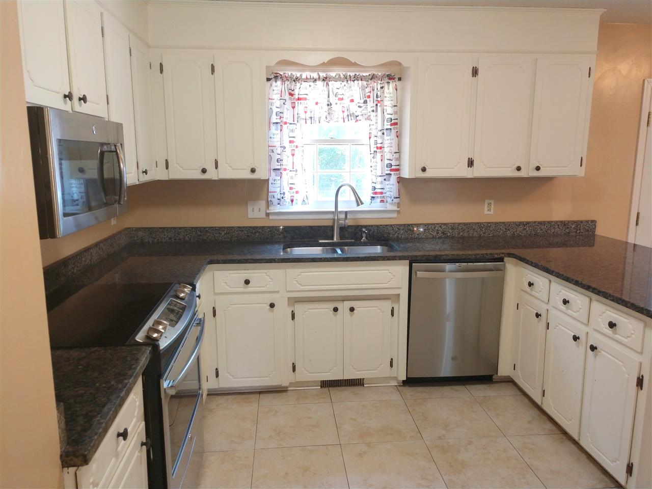 112 Tram Road Cowpens, SC 29330 - Photo 4 of 23