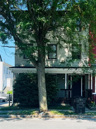$1,300 | 82 Garden Street, Unit 1, Poughkeepsie, NY 12601
