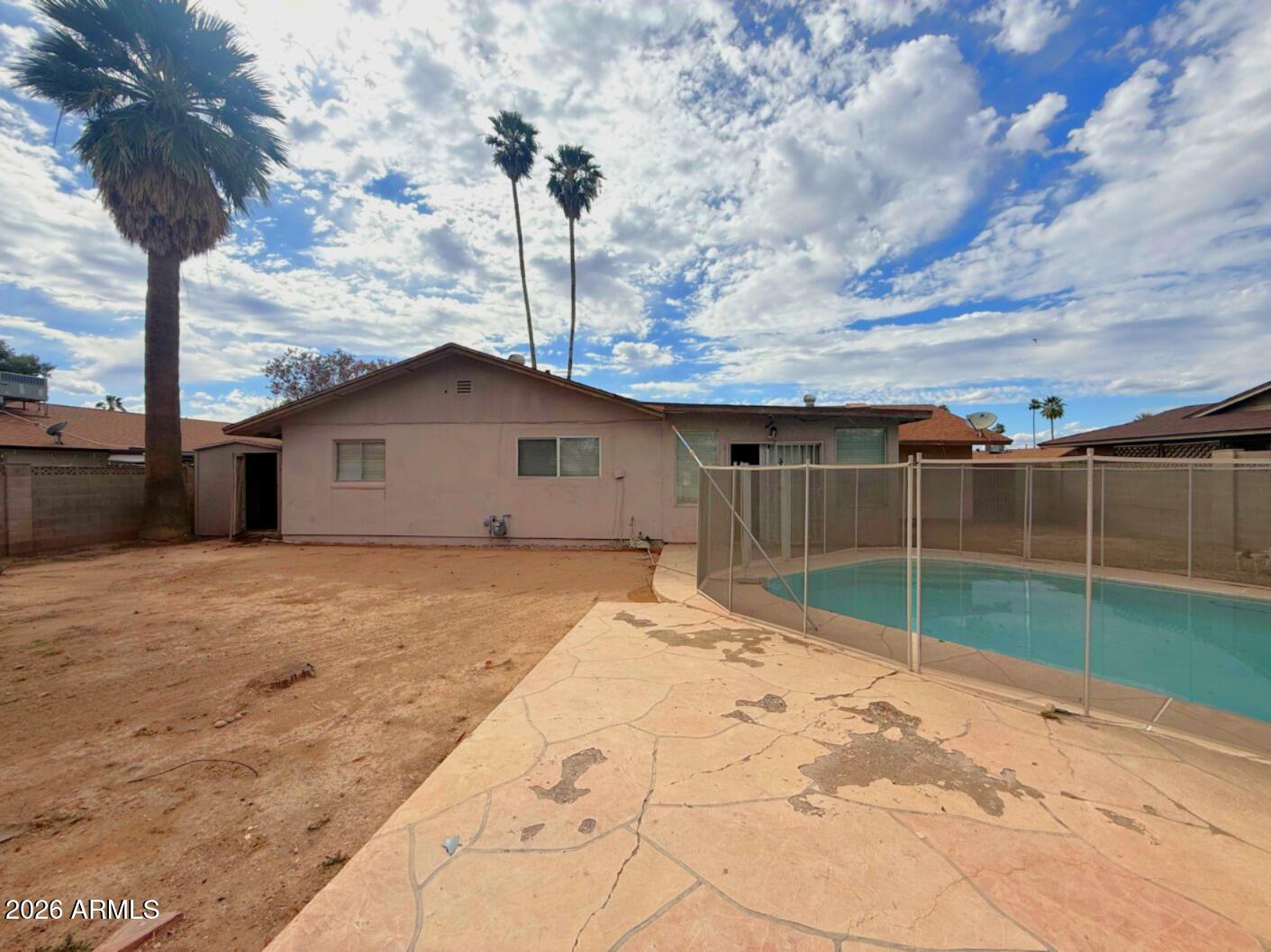 4625 South Rita Lane Tempe, AZ 85282 - Photo 15 of 16 a view of a backyard of a house