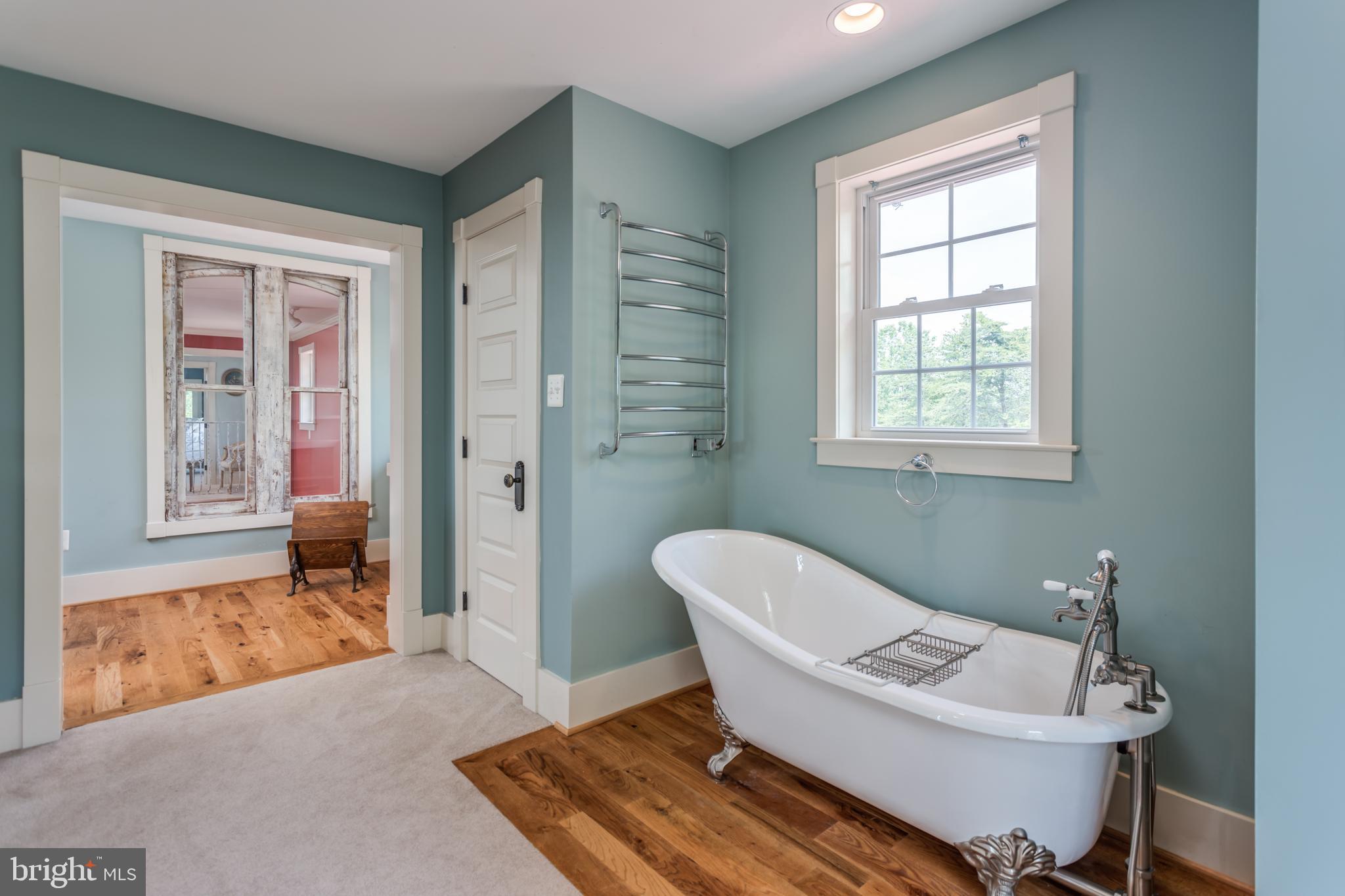 317 Aaron Mountain Road Castleton, VA 22716 - Photo 38 of 65 Bedroom Suite #2 Classic Soaking Tub