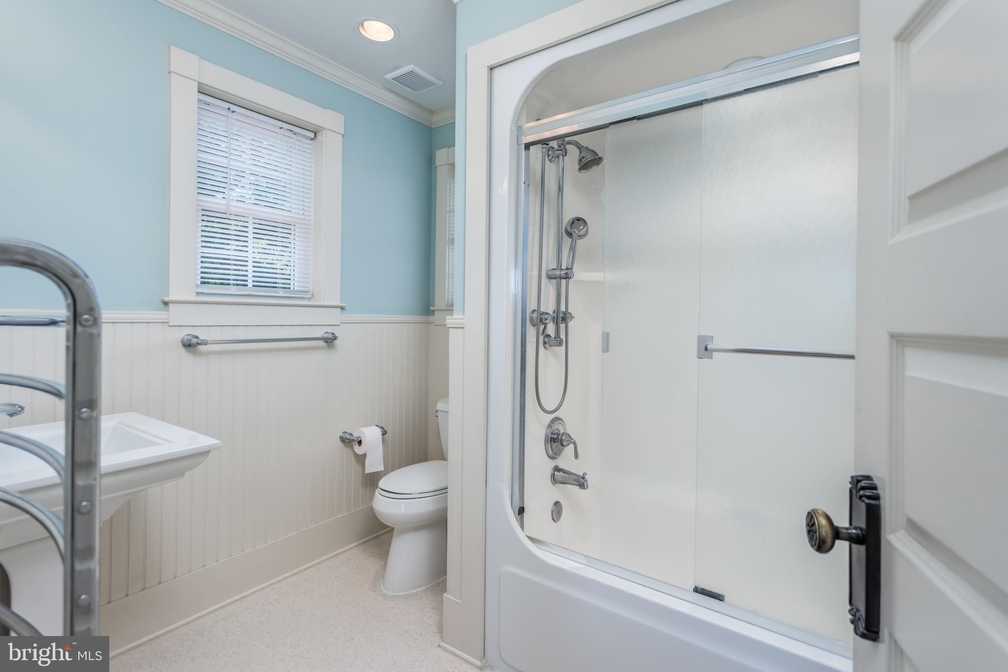 317 Aaron Mountain Road Castleton, VA 22716 - Photo 40 of 65 Bedroom Suite #2 Full Bath