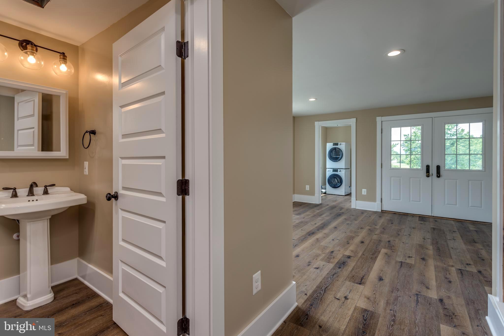 317 Aaron Mountain Road Castleton, VA 22716 - Photo 43 of 65 Interior apartment view