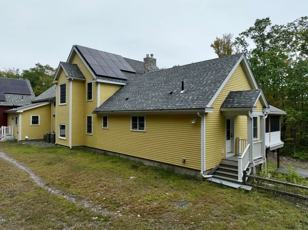 $1,100,000 | 83 Eden Trail, Leyden, MA 01337