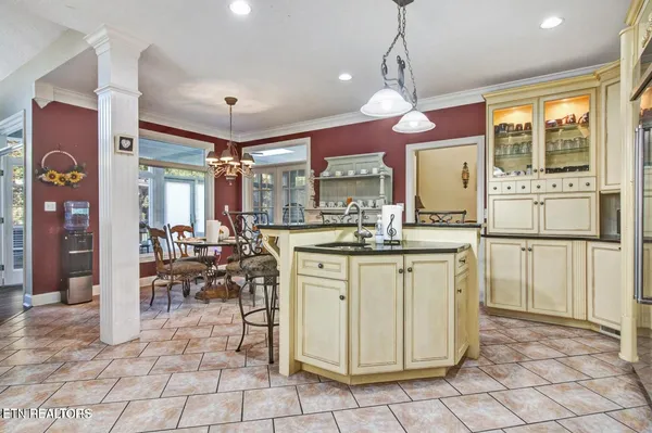 $1,184,000 | 156 Morgan Fields Drive, Wartburg, TN 37887