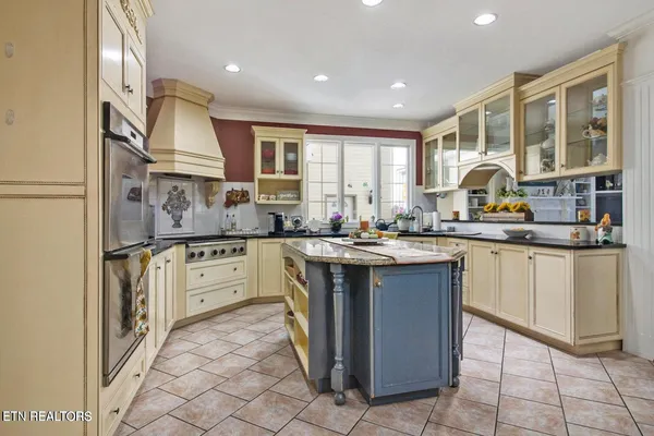 $1,184,000 | 156 Morgan Fields Drive, Wartburg, TN 37887
