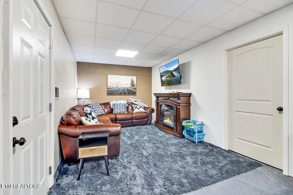 $1,184,000 | 156 Morgan Fields Drive, Wartburg, TN 37887